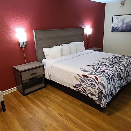 Red Roof Inn & Suites Cornelius - Lake Norman Екстериор снимка