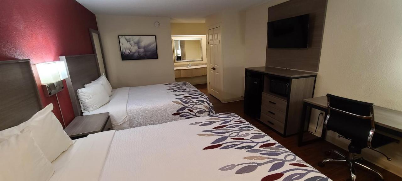 Red Roof Inn & Suites Cornelius - Lake Norman Екстериор снимка