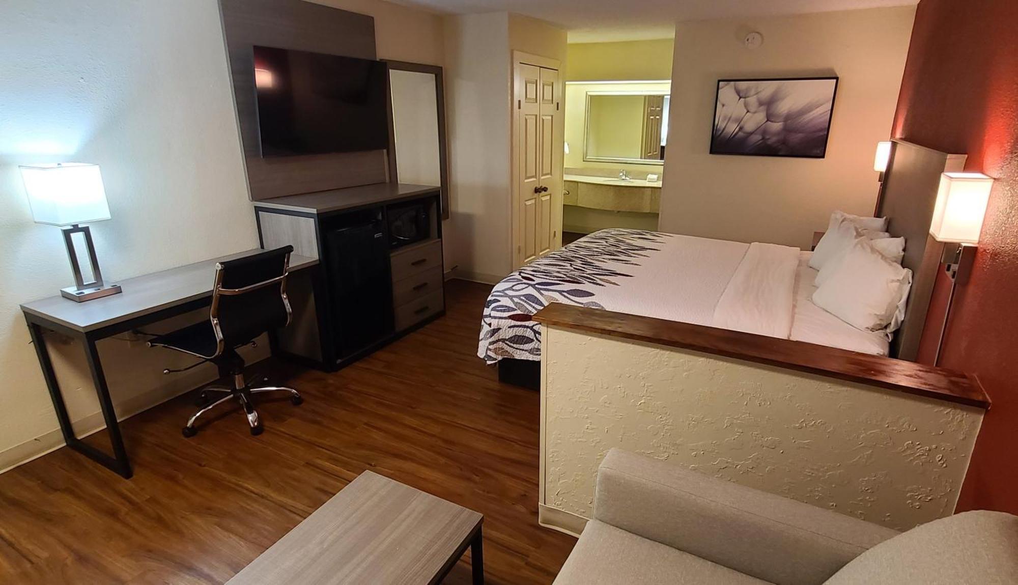 Red Roof Inn & Suites Cornelius - Lake Norman Екстериор снимка