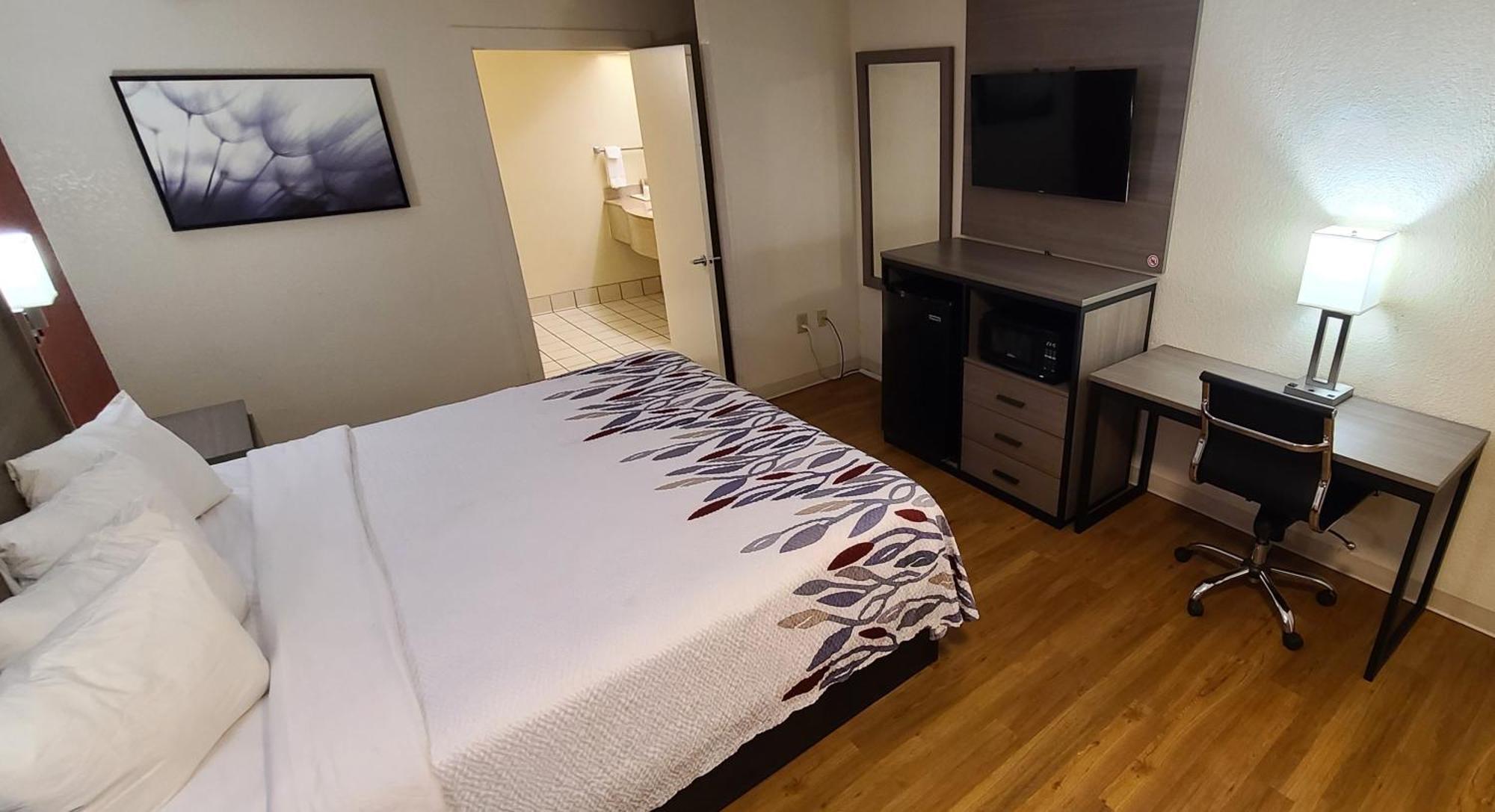 Red Roof Inn & Suites Cornelius - Lake Norman Екстериор снимка