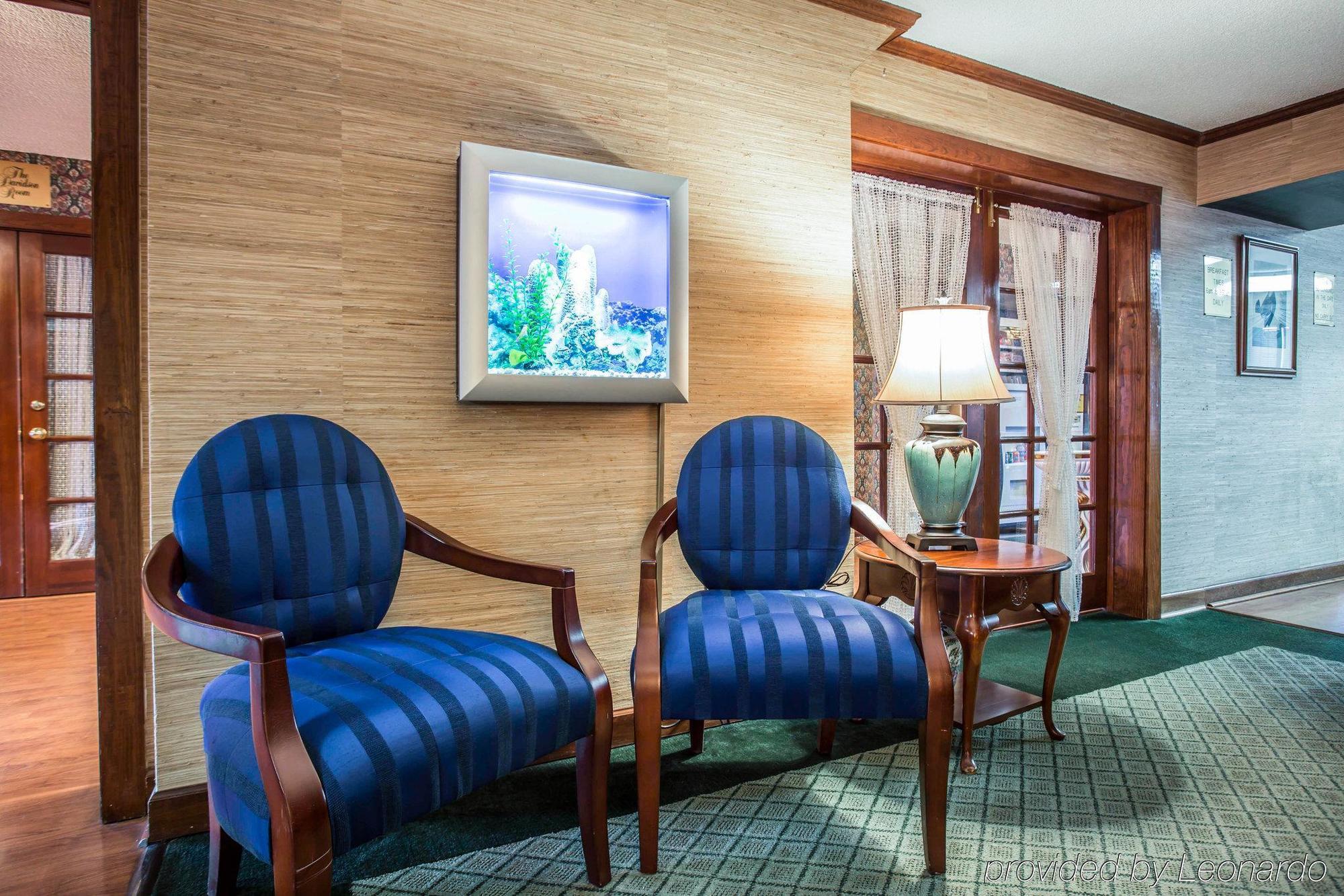 Red Roof Inn & Suites Cornelius - Lake Norman Екстериор снимка